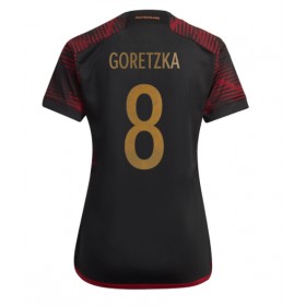 Damen Fußballbekleidung Deutschland Leon Goretzka #8 Auswärtstrikot WM 2022 Kurzarm